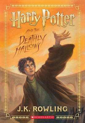 Cover Image for Harry Potter and the Deathly Hallows (Harry Potter, Book 7): Volume 7 -- J. K. Rowling, Paperback